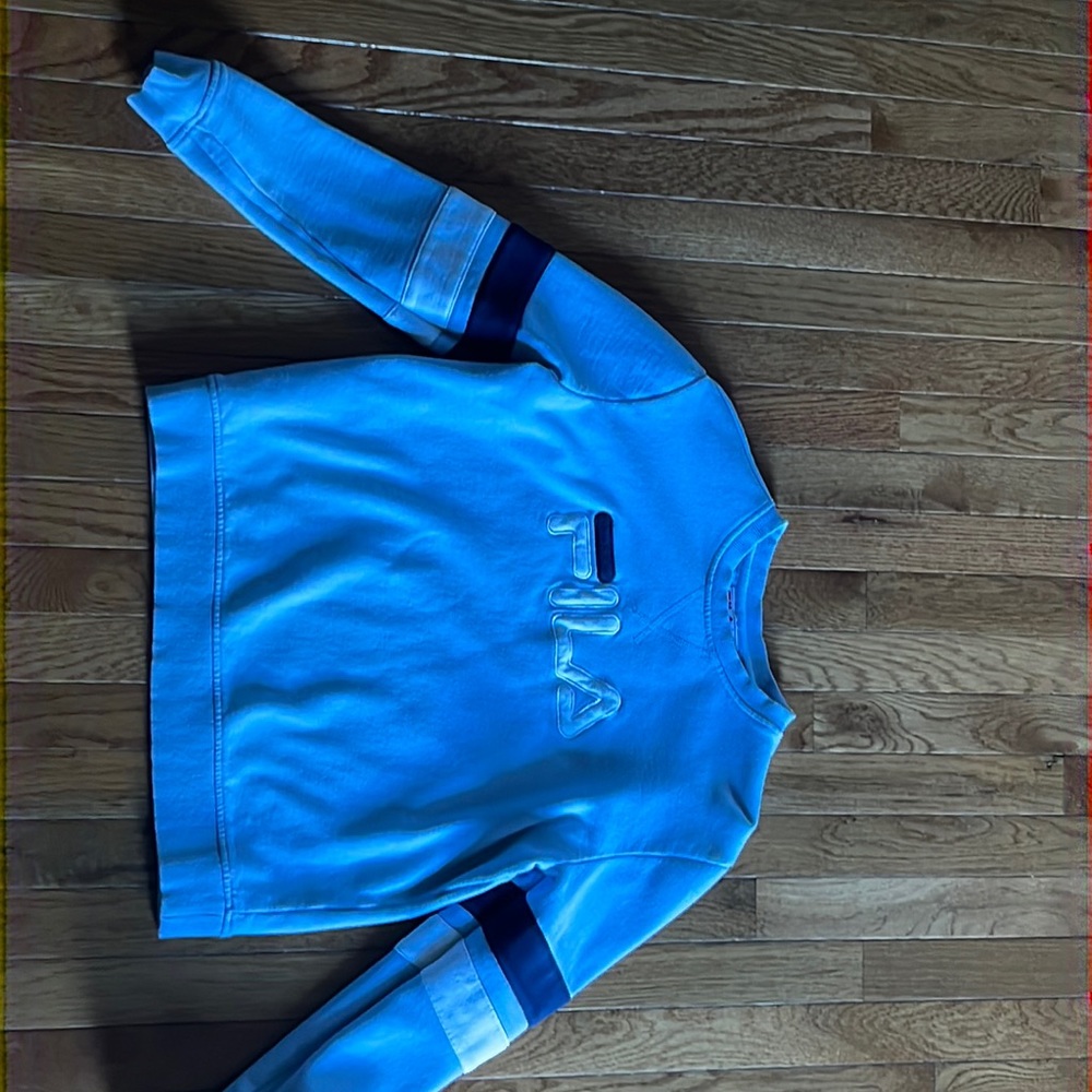 This a girls fila crewneck.